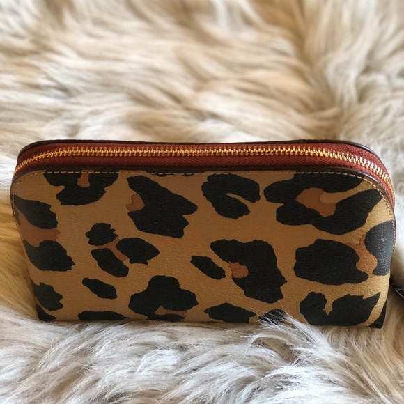 NWT Coach leopard cosmetic case travel pouch - Picture 3 of 6
